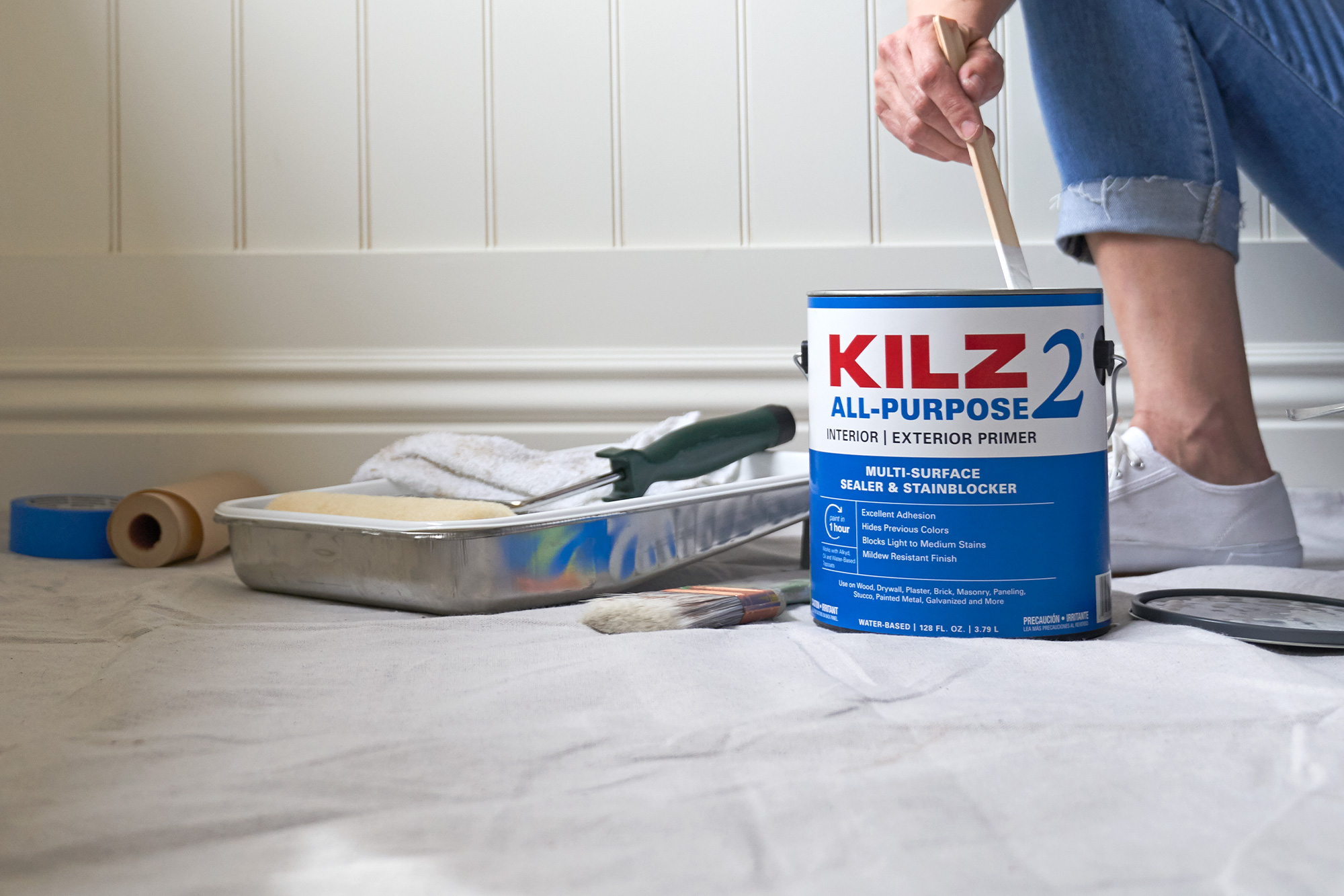 Mixing a can of KILZ 2 All-Purpose primer.